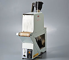 化粧品容器(丸ボトル)のシュリンク包装動画