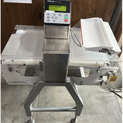 中古アンリツ金属検出機(通過幅450mm通過高さ100mm)／品番KD8024A 問い合わせ番号　Z-01069-4